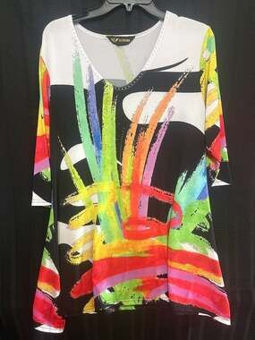 Valentina Women's Rhinestone Detail Abstract Print 3/4 Sleeve Top